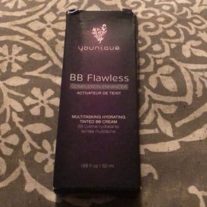 Unique BB flawless complexion enhancer